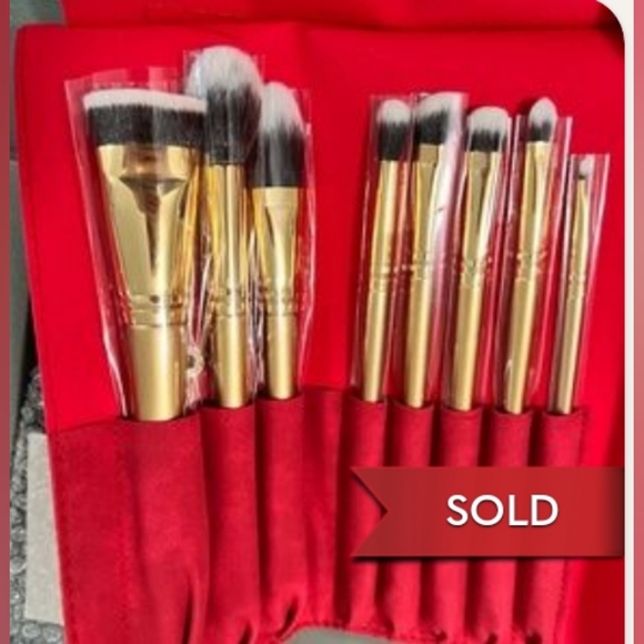 LUXIE Glitter and Gold Brush Set - Picture 4 of 4